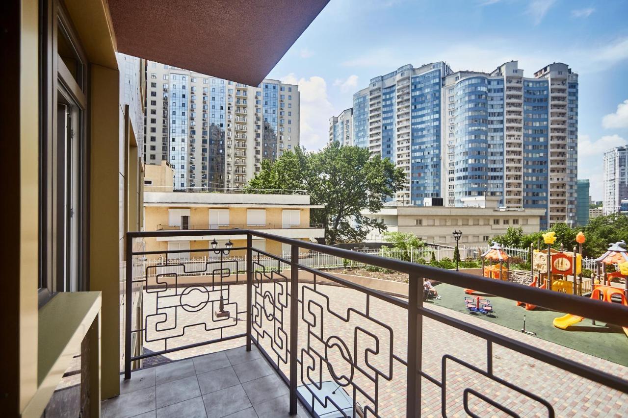 Ultramarinn Hotel Odesa Exterior photo